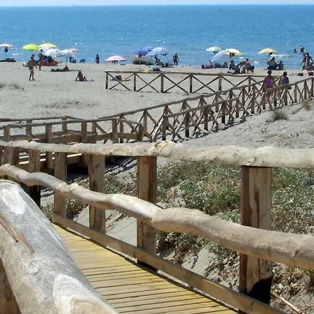 Chalet Comfortable Campsite-chalet G16 Tuscany Near Sea