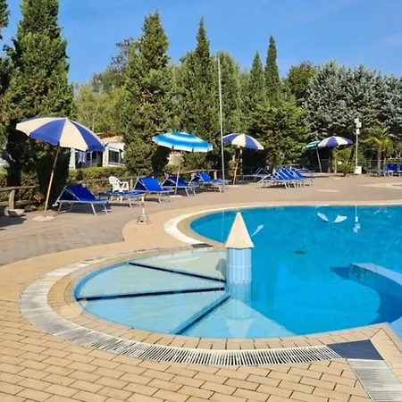 Comfortable Campsite-chalet G16 Tuscany Near Sea Chalet Viareggio