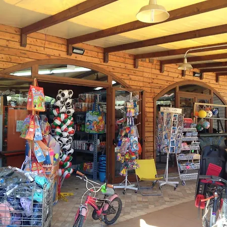 Comfortable Campsite-chalet G16 Tuscany Near Sea *